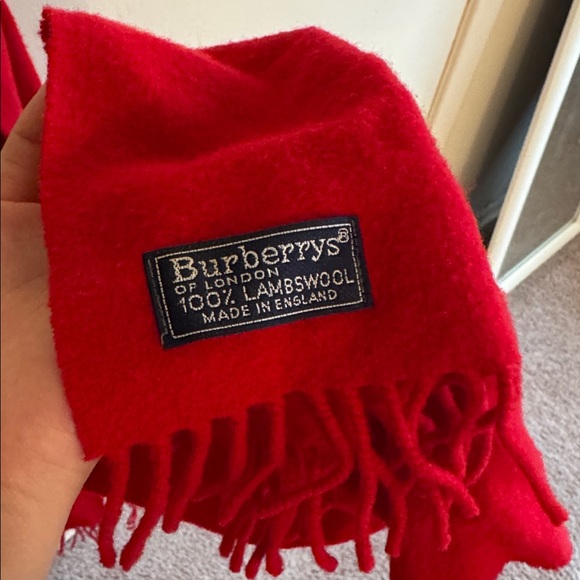 Red Burberry 100% lambswool scarf - Picture 1 of 8